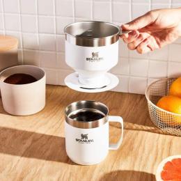 人氣新品報到｜美國 STANLEY 經典系列 不鏽鋼咖啡馬克杯+手沖濾壺-簡約白 (組)