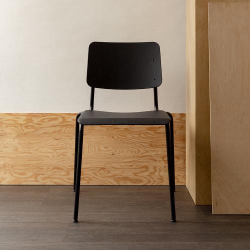 ESAILA FORE Chair 曲木彎管學校椅-黑色(黑色椅腳)